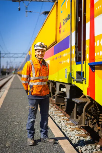 Machinist Anwar Ben Mansour