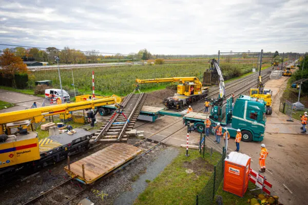 Herstelwerk overgang in Meteren