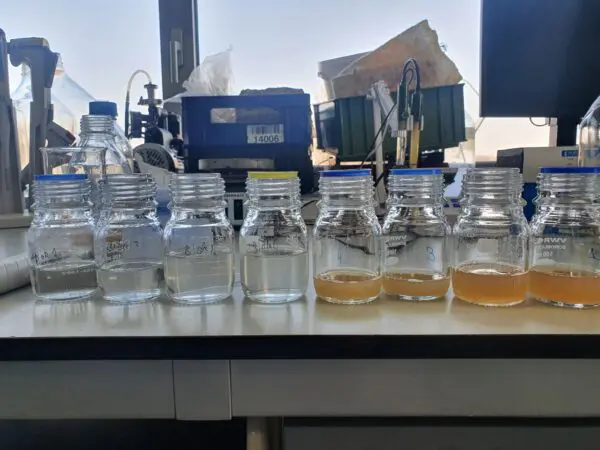 Cementatie oplossing en bacteriecultuur Biobeton Strukton