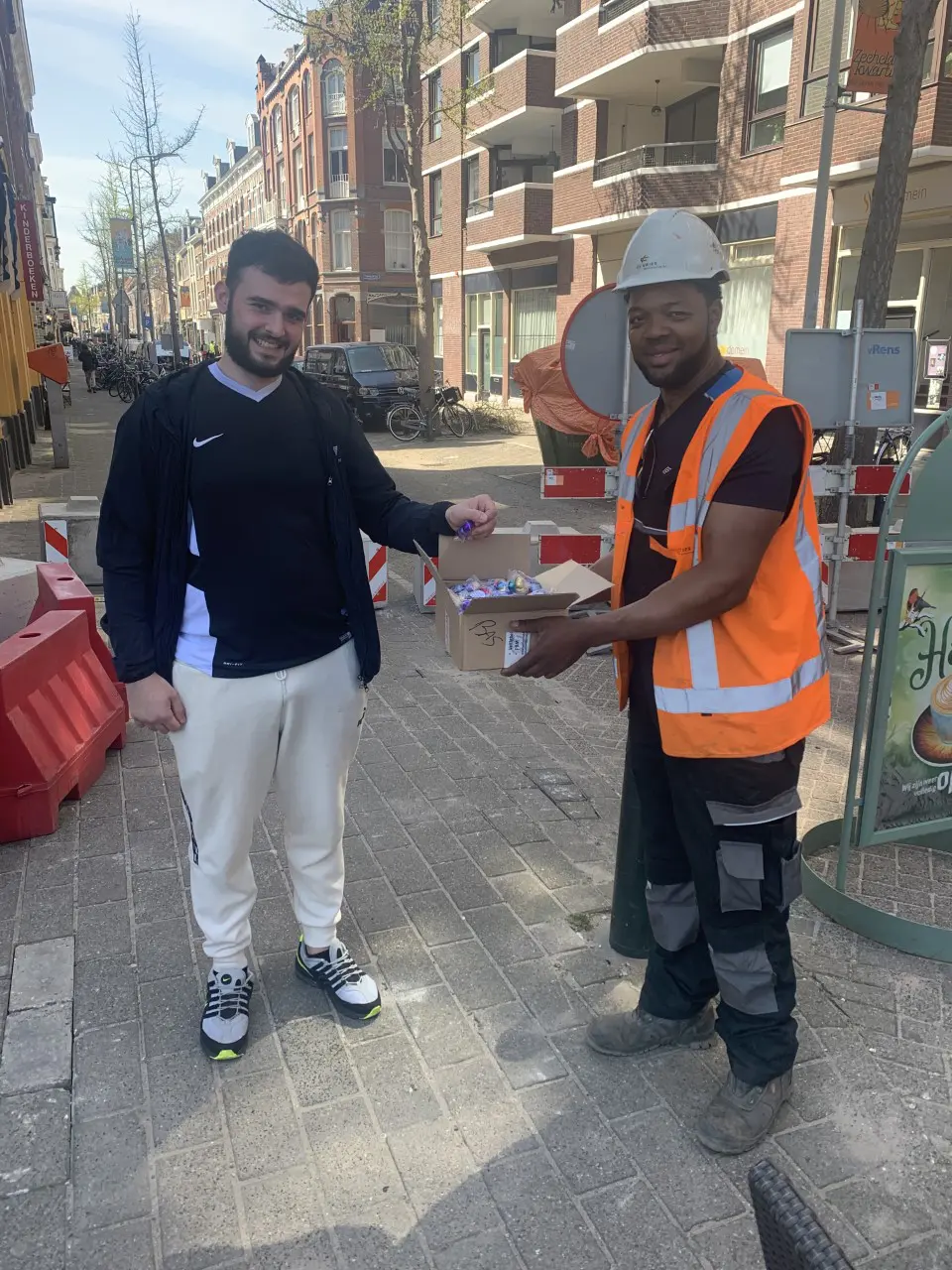 Buurtconcierge Manuel – Piet Heinplein Den haag Pasen
