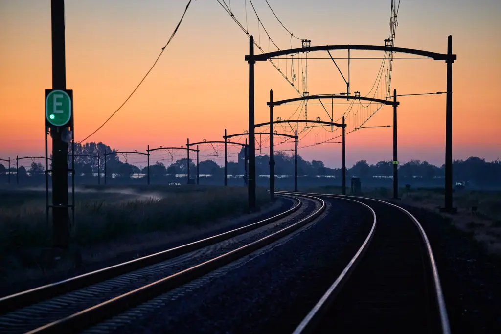 bovenleiding_avond Circulaire bovenleidingsportalen