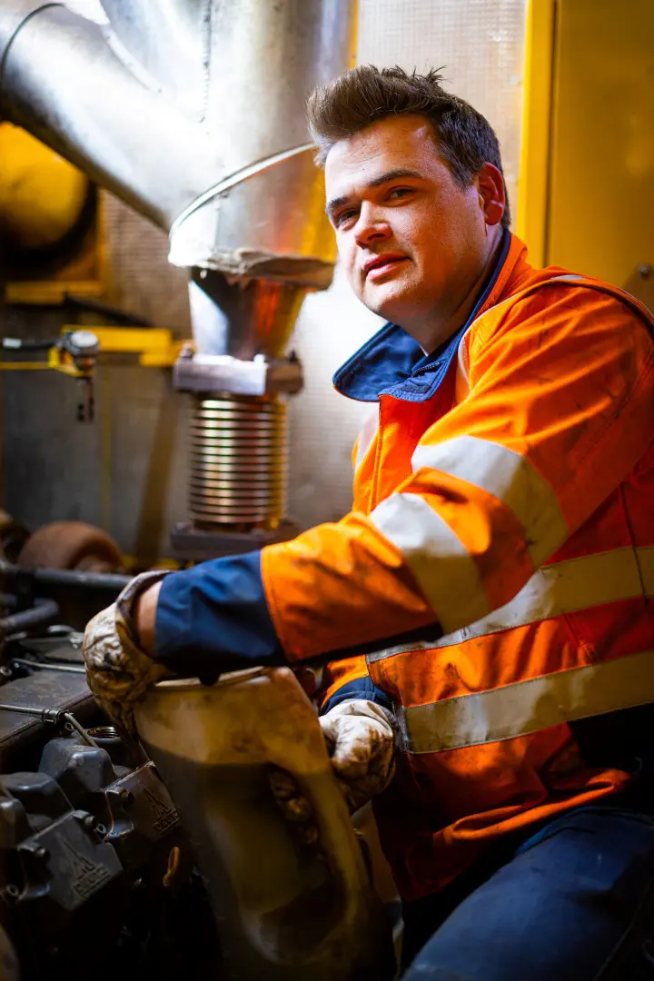 Op de millimeter nauwkeurig werken met groot materieel: dat is mooi
