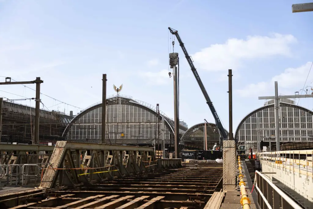 amsterdam centraal zonder treinen