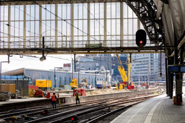 amsterdam centraal dak in beeld
