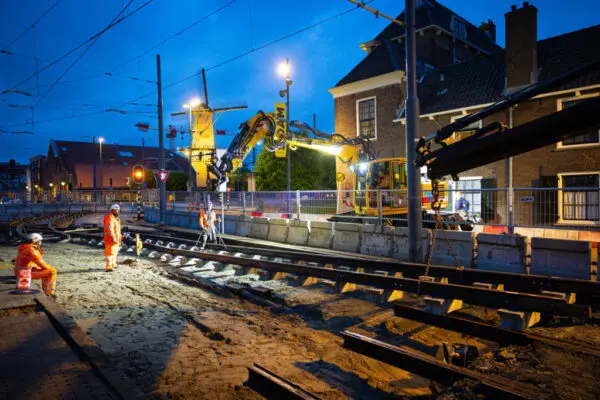 Spoorvernieuwing trambaan centrum Schiedam succesvol afgerond